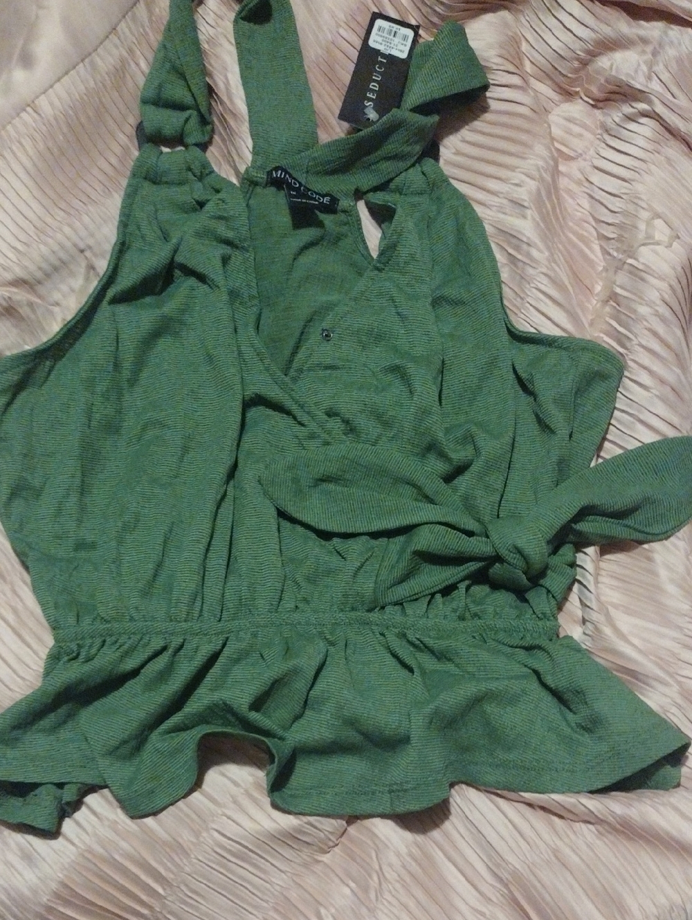 Green Sleeveless Knot-Hem Women's Top